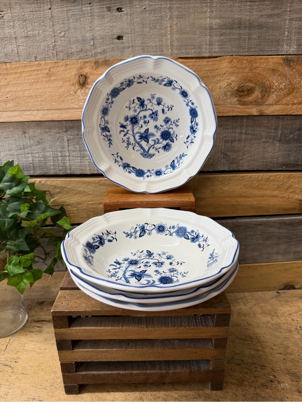 Set of 4 Vintage Blue Floral Hankook Blue and White Ceramic Soup/Cereal Bowls